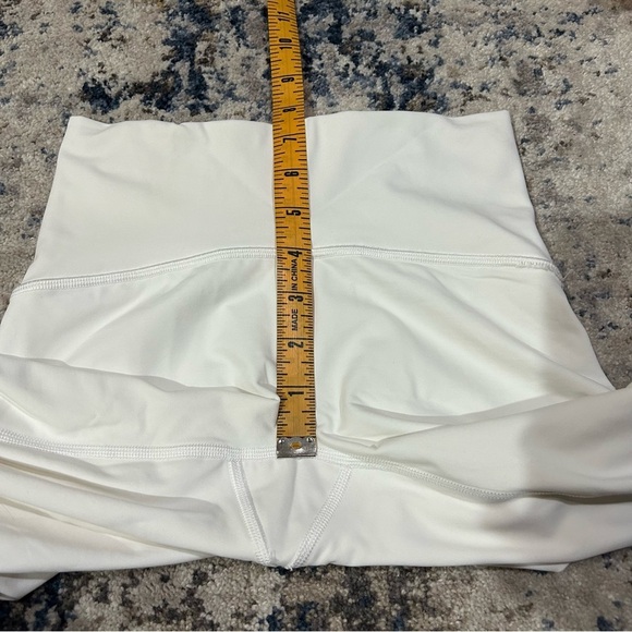 Lululemon Align White Capri Leggings Size 2 - Picture 10 of 11